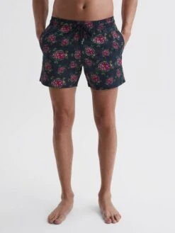 Reiss Black/Red Moorise Vilebrequin Turtle Print Swim Shorts -Reiss 706 193s3