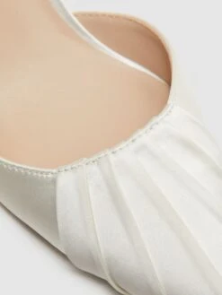 Reiss Off White Cecily Pointed Court Shoes -Reiss D49 993s5