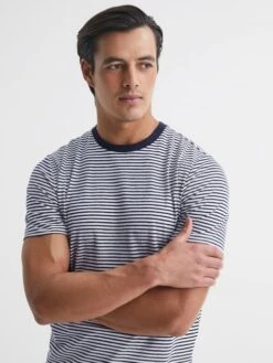 Reiss Navy/White Keats Striped Short Sleeve Crew Neck T-Shirt 9 Reiss Navy/White Keats Striped Short Sleeve Crew Neck T-Shirt -Reiss D85 477s4
